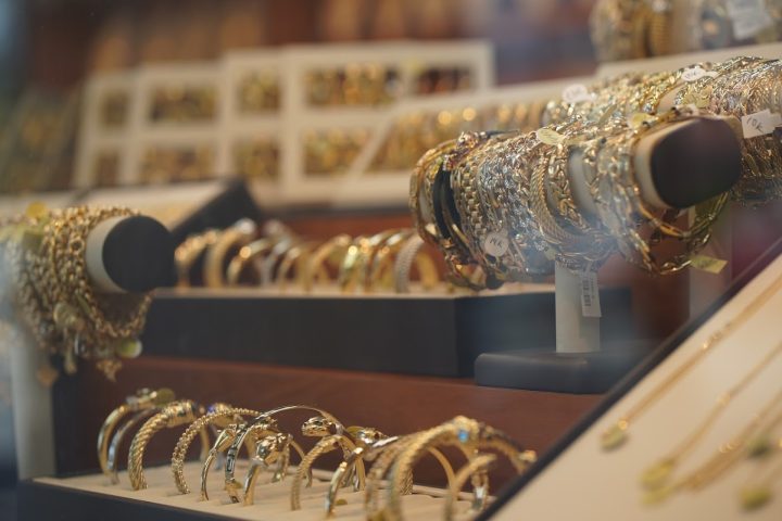 Exportación de joyería de oro